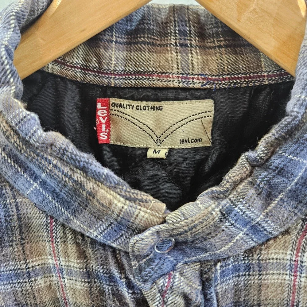 Levi's Mens Flannel Shacket‎ Plaid Quilted Lined Button Up Medium Blue Tan - Picture 3 of 9